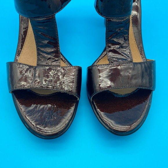 Söfft Brown Patent Crinkled Leather T-Strap Heeled Sandals Pumps Size 10M - Picture 3 of 14